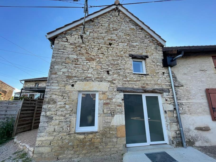 Charmante Maison De Village Vire  Exterior photo